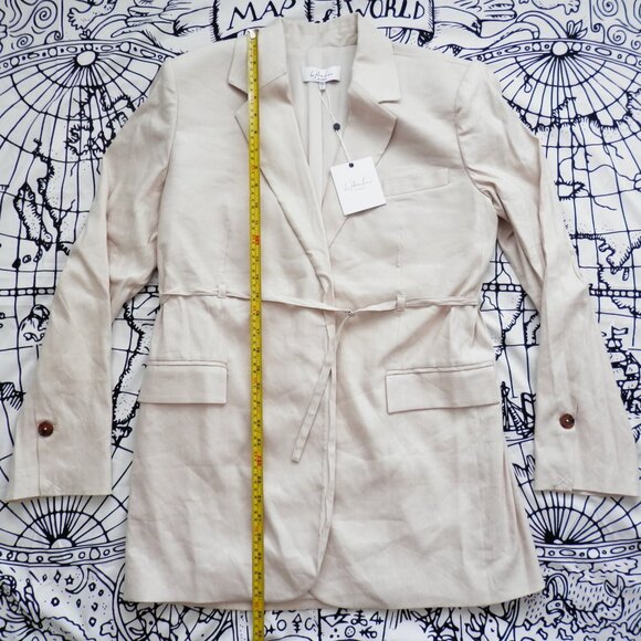 L'Academie || Danika Blazer Dress in Beige - Picture 4 of 13